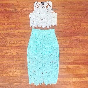 2-Piece Floral Crochet Lace Co-ord Set w/ white crop top & Mint pencil skirt. S.